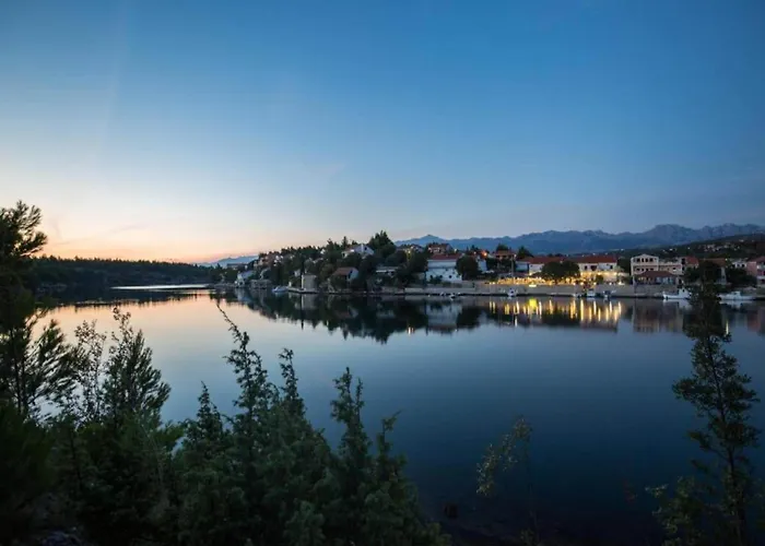 Pool-view 1-bedroom In Obrovac