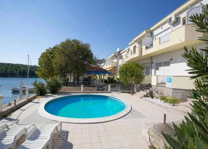 Pool-view 1-bedroom In *