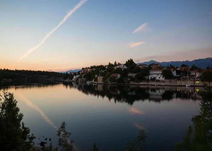 Апартаменты Pool-view 1-bedroom In Obrovac Обровац